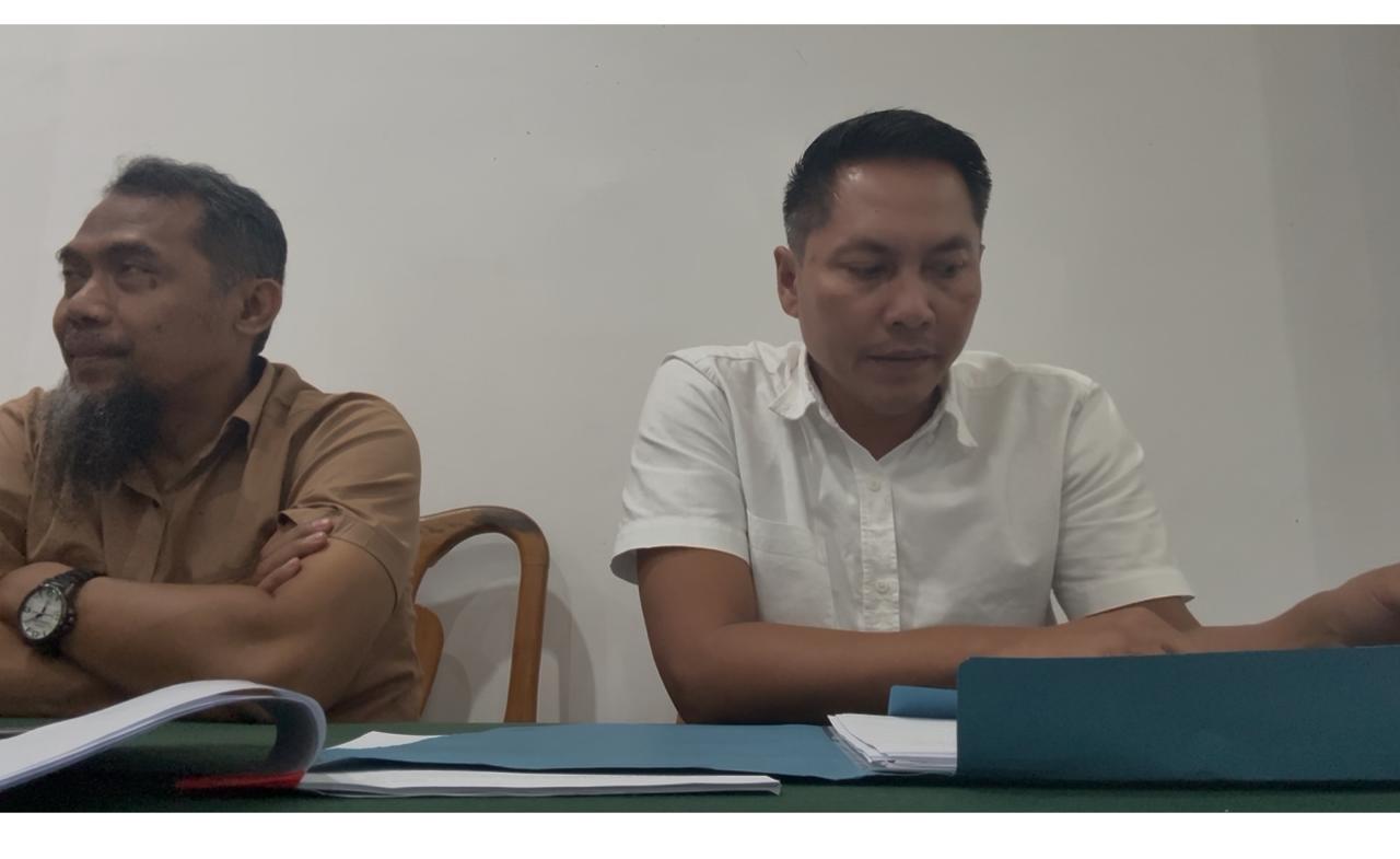 PANGKALPINANG — Sidang praperadilan perkara dr Ratna Setia Asih kembali menghadirkan dinamika baru. Pada persidangan Senin (1/12/2025) dengan agenda mendengarkan jawaban dari pihak tergugat, Polda Kepulauan Bangka Belitung, majelis hakim tunggal Dewi Sulistiarini SH meminta agar penggugat menyampaikan replik secara tertulis.