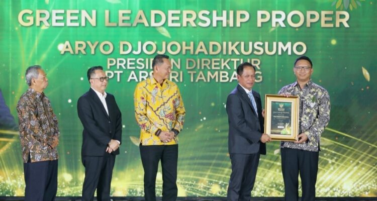 Bangka Belitung (Detikbabel.Com) - PT Mitra Stania Prima (MSP), perusahaan pertambangan timah di bawah naungan ARSARI Tambang, mencatatkan prestasi penting dalam pengelolaan lingkungan dengan meraih penghargaan PROPER Emas 2025 dan Green Leadership PROPER dari Kementerian Lingkungan Hidup (KLH).